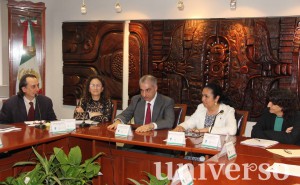 Firma del acuerdo entre la Universidad Veracruzana y la Secretaría de Salud del Estado de Veracruz