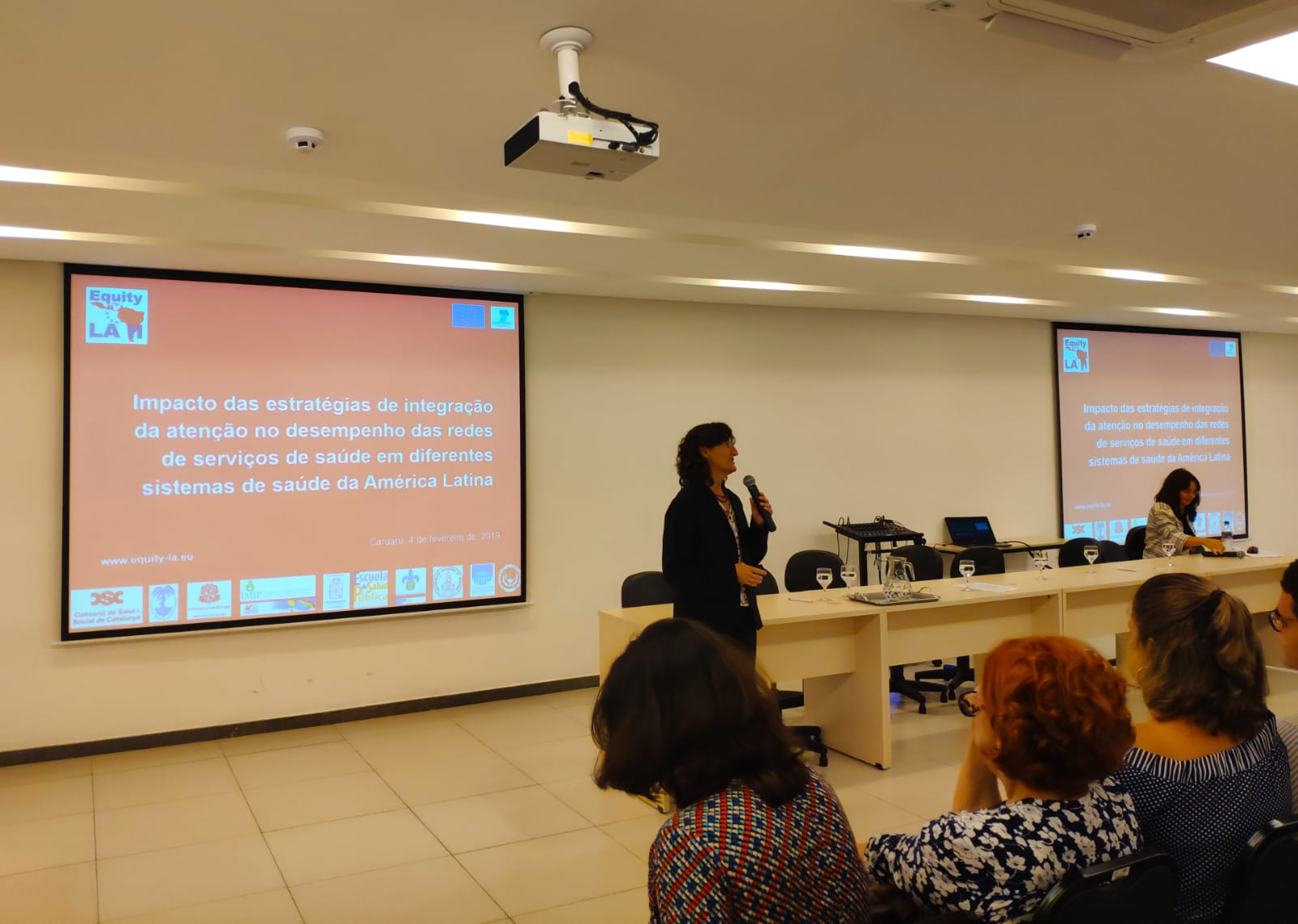 Success of the public seminar held in Brazil on experiences of integration of care to health services in Latin America
